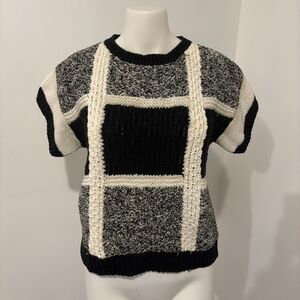 Sweater Bee size Small Hand Knit Black and White Grid Short Sleeve Sweater